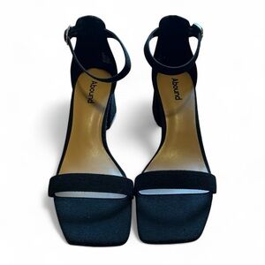 NWT Abound Finn Sandal (Women)